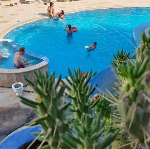 Aspat - Beach&restaurant فندق